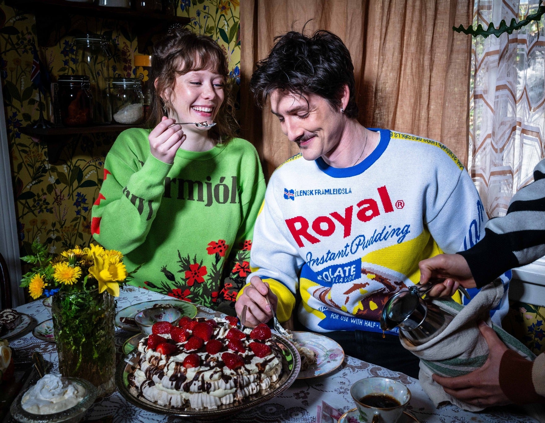 Umbúðir Royal Pudding Knitted Sweater