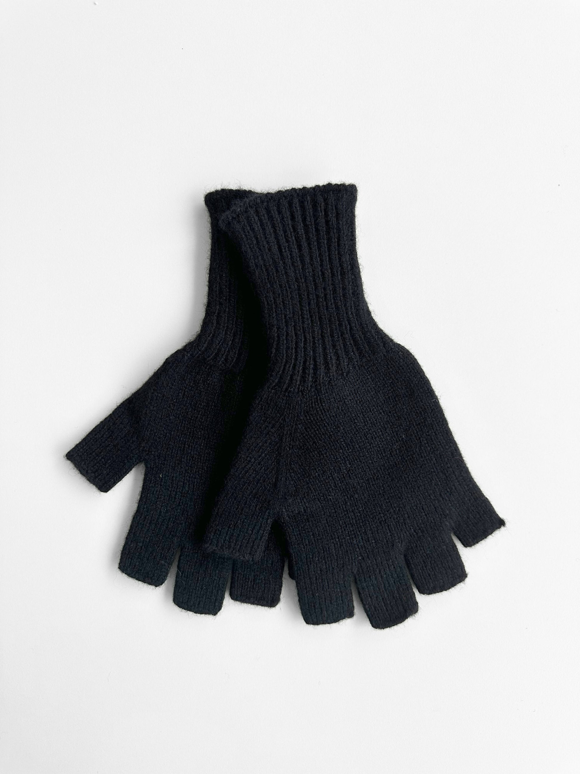 Varma Lambswool Fingerless Gloves