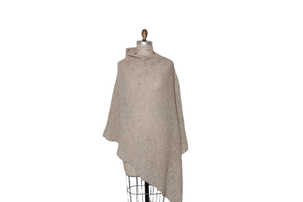 Lotta - Light Poncho (100% Icelandic Wool)