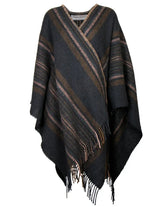 Farmers Market Katanes woolen poncho Farmers Market