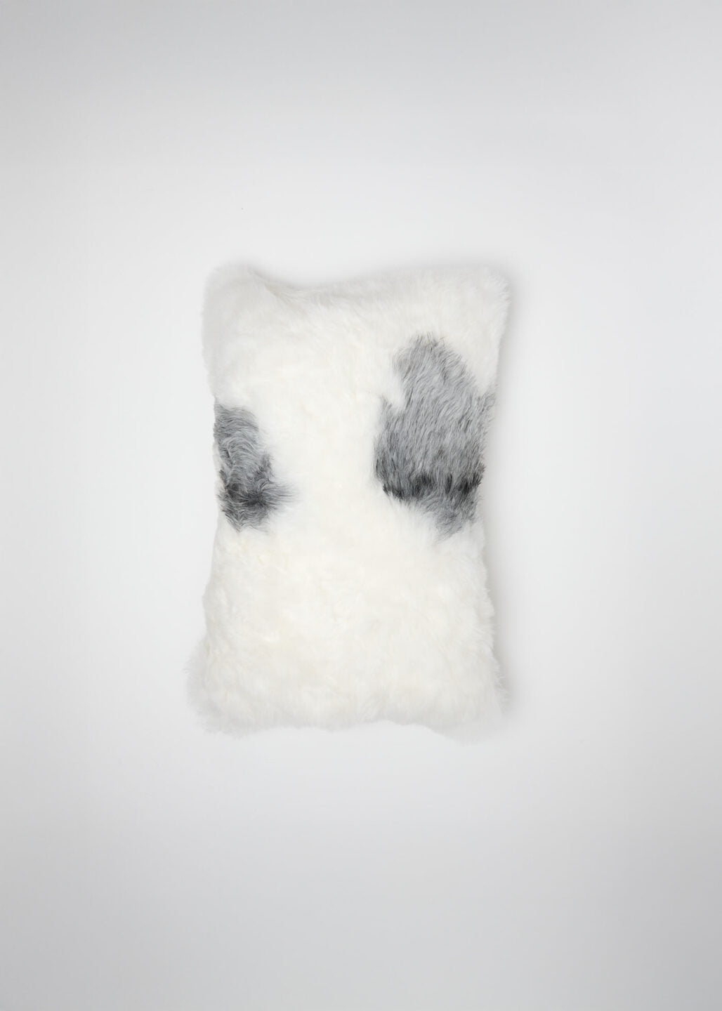 Feldur DVALI Short-Haired Long Cusion