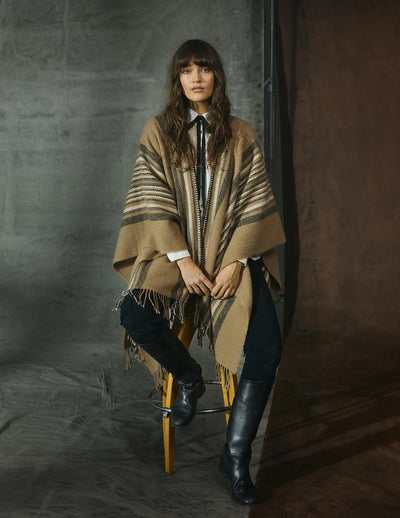 Farmer Market Katanes woolen poncho