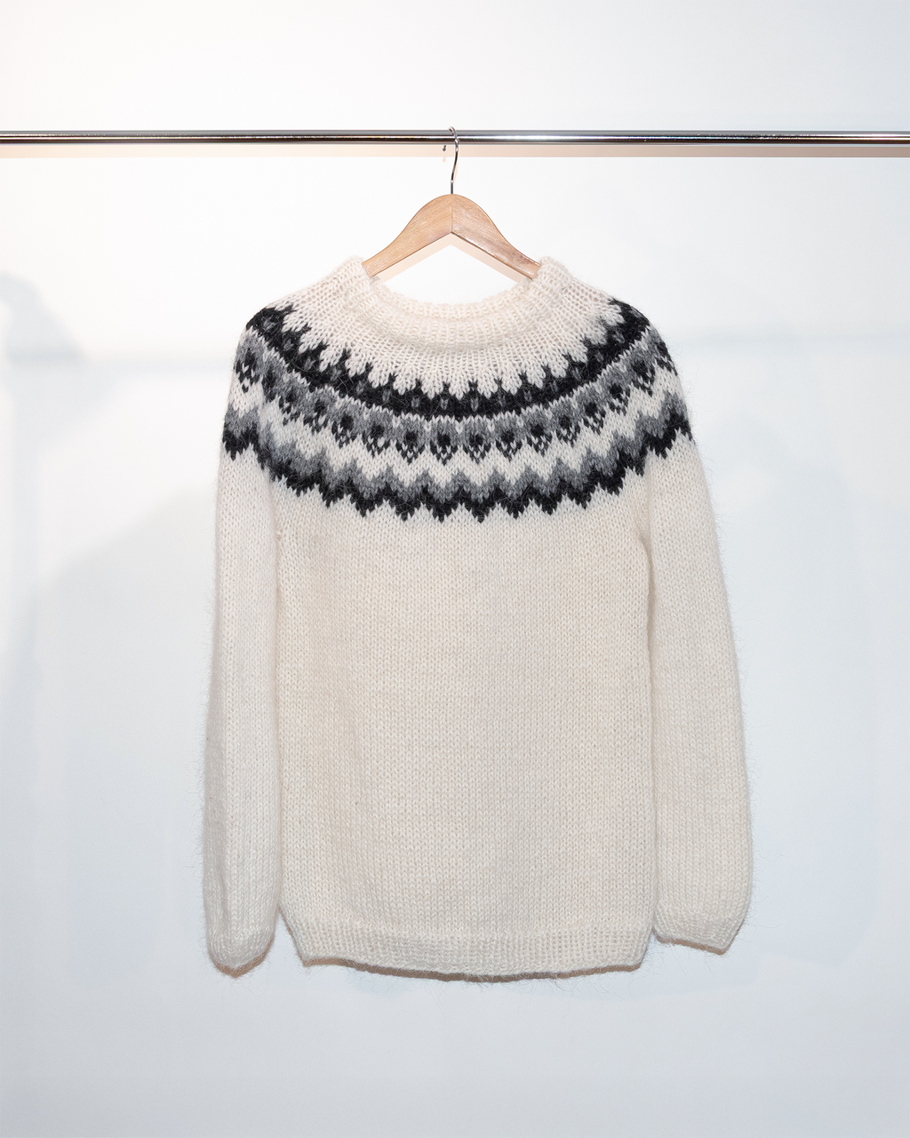 Rammagerðin Handprjónuð Lopapeysa peysa