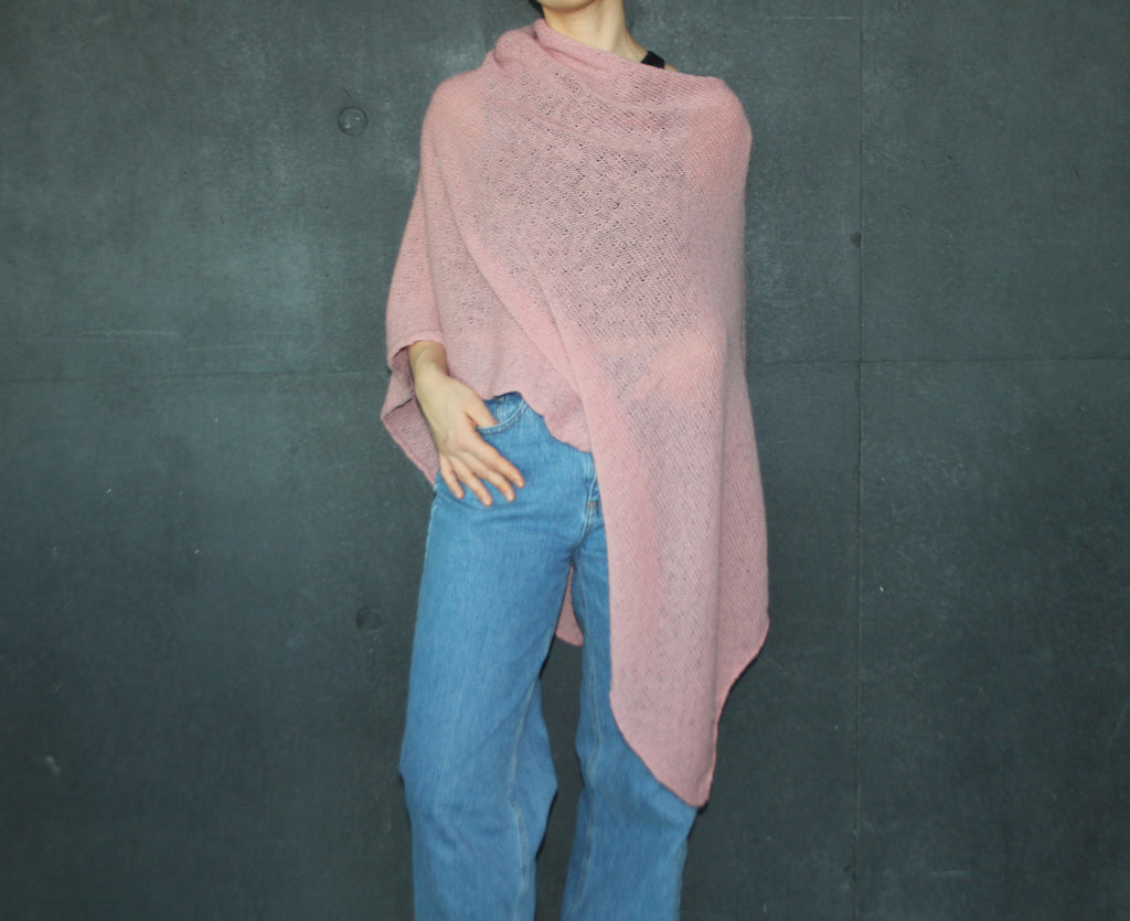 Lotta - Light Poncho (100% Icelandic Wool)