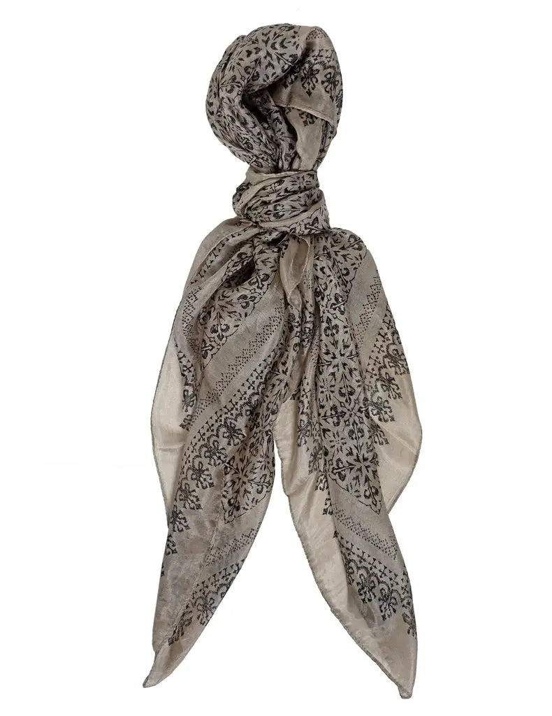 Farmers Market Skriðuból Scarf Farmers Market