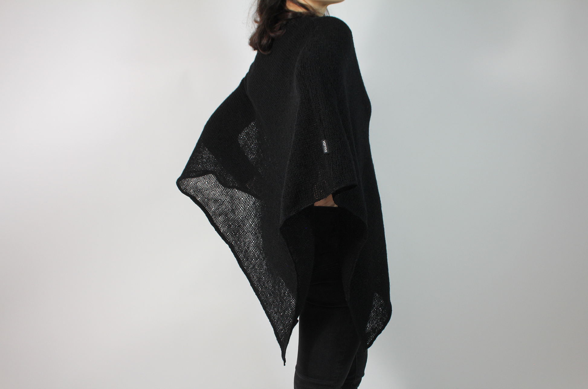 Lotta - Light Poncho (100% Icelandic Wool)